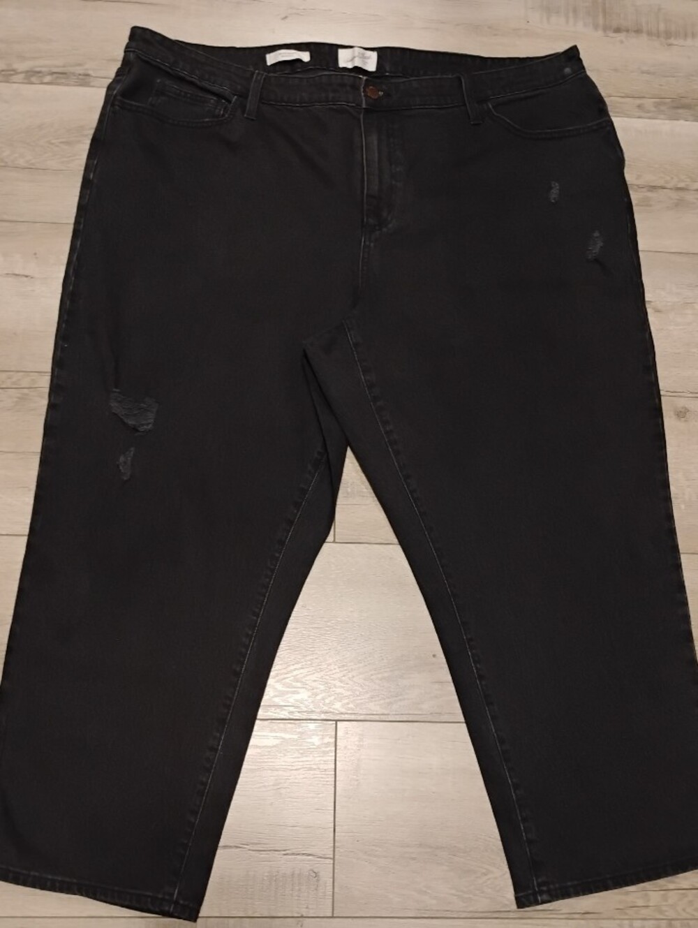 Universal Threads Women's Vintage Straight Denim Jeans Black in Plus Size 26W
